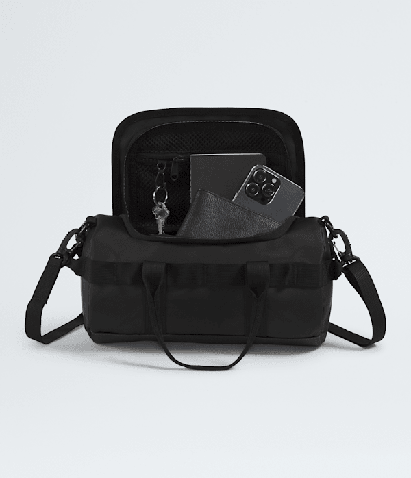 Base-Camp-Duffel-Shoulder-Bag-TNF-INT.png