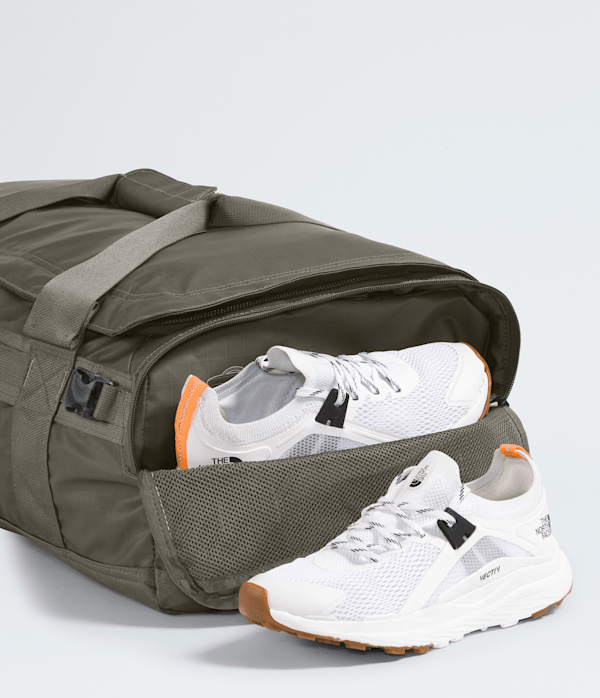 Base-Camp-Voyager-Duffel42L-TNF-ALT2.png