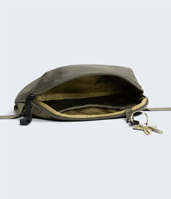 Base-Camp-Voyager-Pro-Travel-Pouch-TNF-INT.png