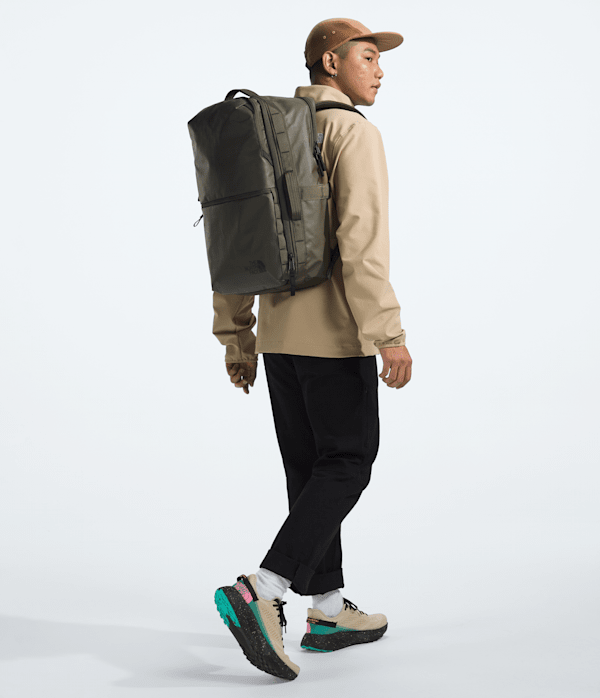 Base-Camp-Voyager-Travel-Pack-TNF-MODELBACK.png