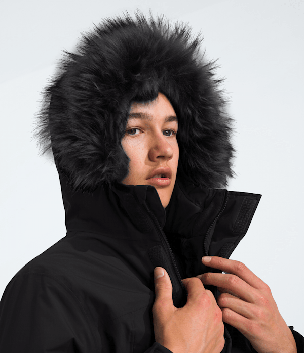 Boys-McMurdo-Parka-TNF-MODELHOOD2.png