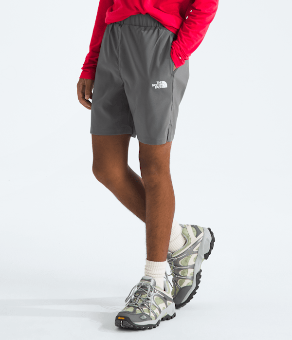Boys-On-The-Trail-Shorts-TNF-MODEL34.png