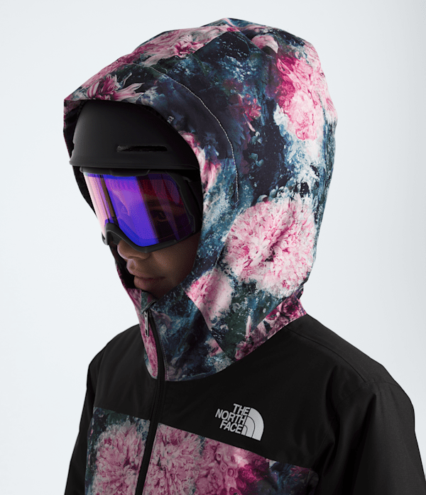Girls-Freedom-Insulated-JacketPrint-TNF-MODELHOOD2.png