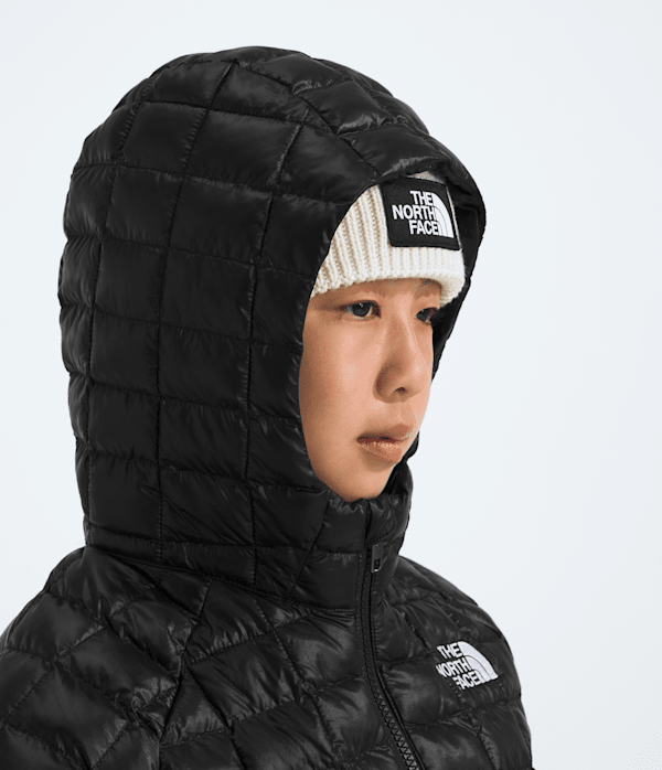Girls-THERMOBALL-Parka-TNF-MODELHOOD2.png
