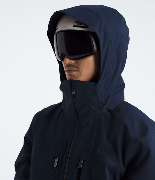 Mens-Chakal-Jacket-TNF-MODELHOOD2.png