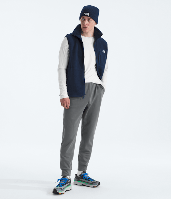 Mens-TNF-Performance-Fleece-SW-Pants-TNF-HERO2.png
