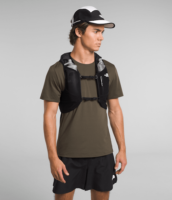 Sunriser-Run-Vest-8-TNF-ALT4.png