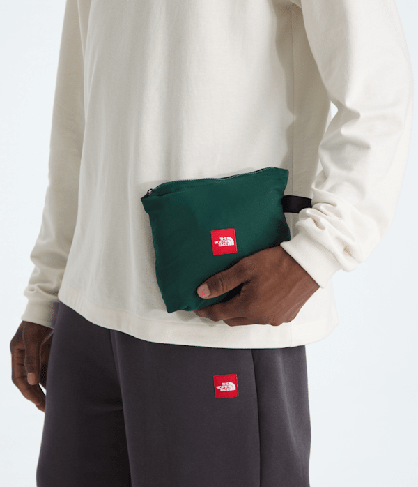TNF-Red-Box-Packable-Wind-Pants-TNF-MODELALT6.png
