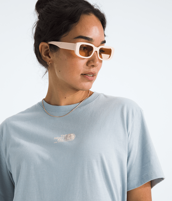 Womens-Floral-Alpine-Relaxed-ShortSleeve-Tee-TNF-HERO2.png