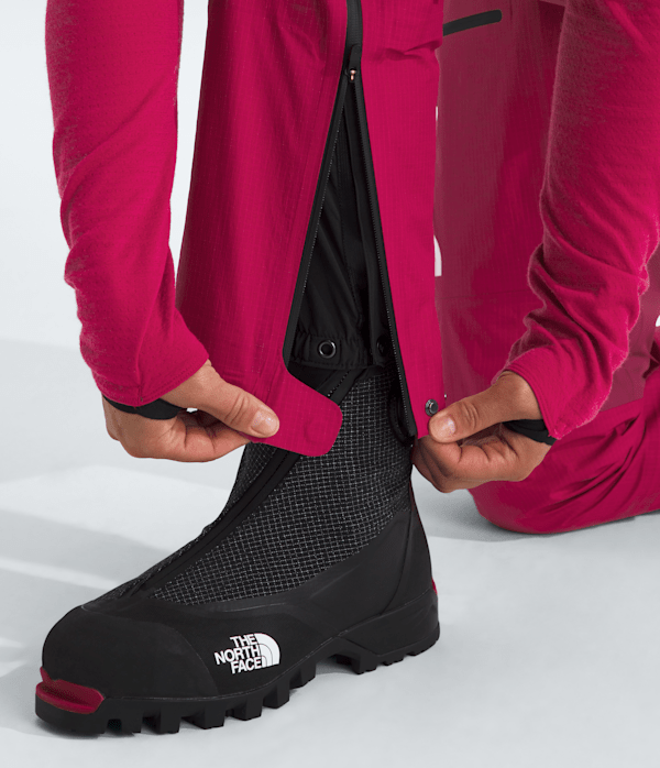 Womens-Summit-Series-FUTURELIGHT-AMK-Climb-Pants-TNF-MODELALT1.png