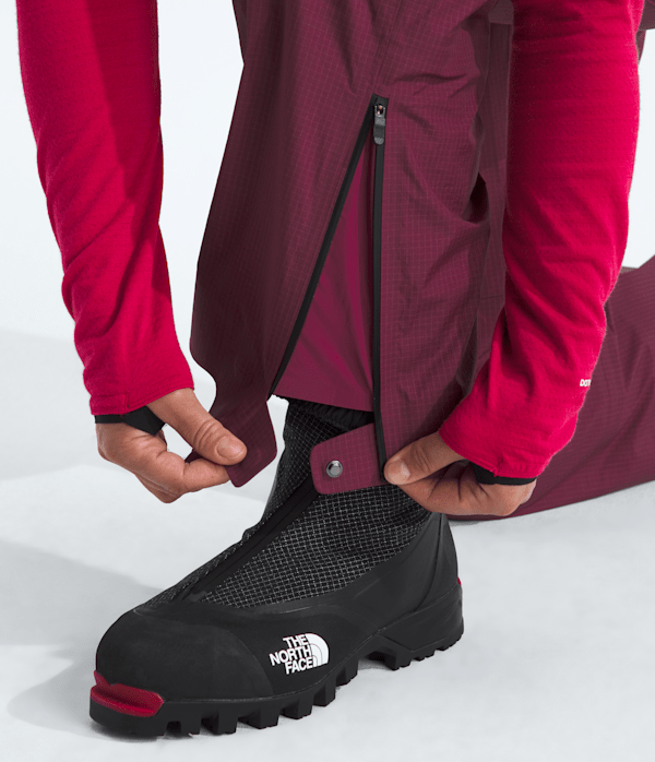 Womens-Summit-Series-FUTURELIGHT-AMK-Ski-Pants-TNF-MODELALT1.png