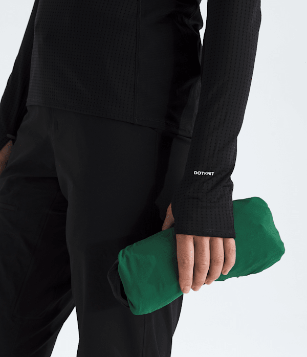 Womens-Summit-Series-Off-Width-Jacket-TNF-MODELALT6.png