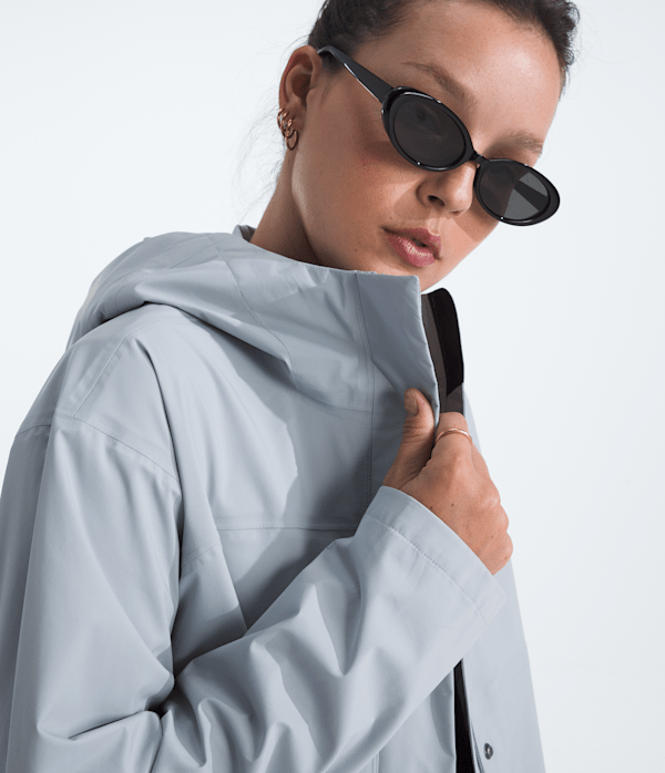 Womens-Voyage-Rain-3L-Hooded-Parka-TNF-HERO2.png