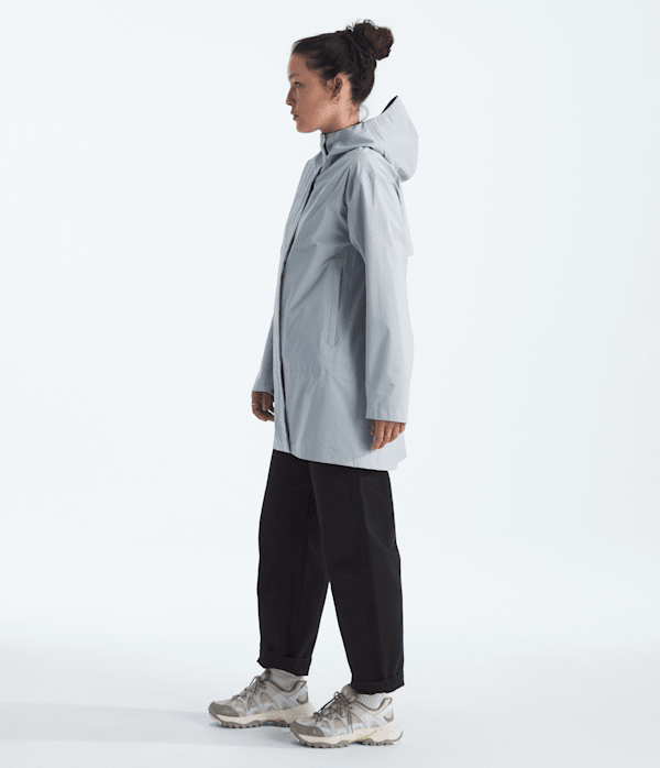 Womens-Voyage-Rain-3L-Hooded-Parka-TNF-MODEL34.png